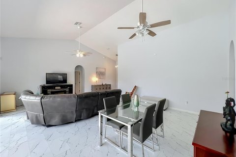 Villa ou maison à vendre à Ocoee, Floride: 3 chambres, 184.69 m2 № 2152187 - photo 12