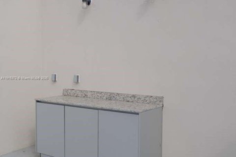 Купить таунхаус в Хомстед, Флорида 4 спальни, 129.88м2, № 1970579 - фото 29