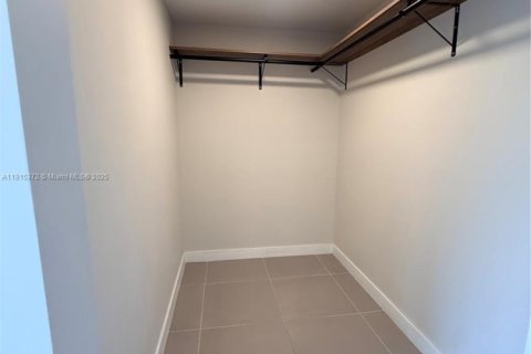 Купить таунхаус в Хомстед, Флорида 4 спальни, 129.88м2, № 1970579 - фото 13