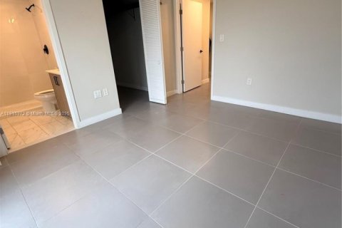 Купить таунхаус в Хомстед, Флорида 4 спальни, 129.88м2, № 1970579 - фото 16