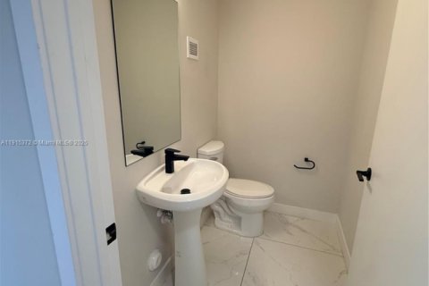 Купить таунхаус в Хомстед, Флорида 4 спальни, 129.88м2, № 1970579 - фото 10