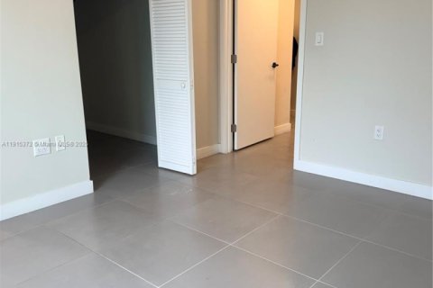 Купить таунхаус в Хомстед, Флорида 4 спальни, 129.88м2, № 1970579 - фото 19