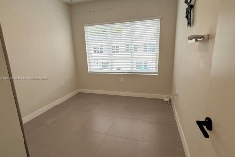 Купить таунхаус в Хомстед, Флорида 4 спальни, 129.88м2, № 1970579 - фото 17