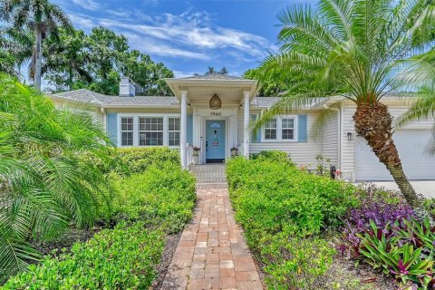House in Sarasota, Florida 3 bedrooms, 149.67 sq.m. № 1648013 - photo 3