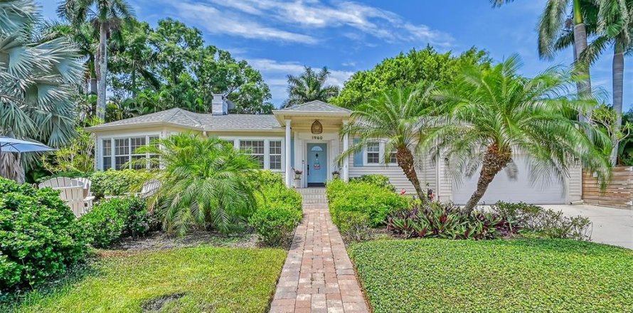 House in Sarasota, Florida 3 bedrooms, 149.67 sq.m. № 1648013