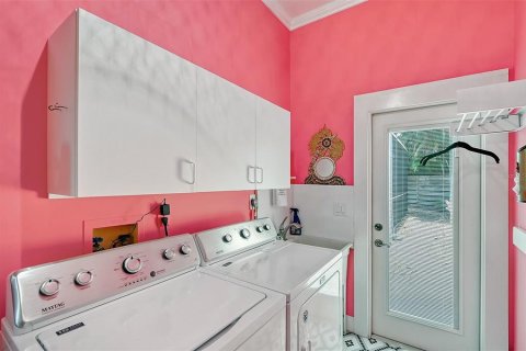 House in Sarasota, Florida 3 bedrooms, 149.67 sq.m. № 1648013 - photo 29