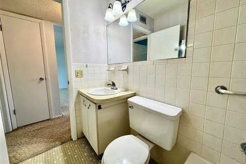 Condominio en venta en Clearwater, Florida, 2 dormitorios, 102.19 m2 № 2201814 - foto 13