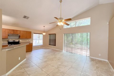 House in Orlando, Florida 3 bedrooms, 176.61 sq.m. № 2115368 - photo 6