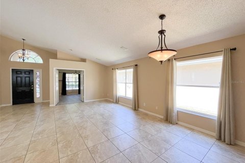 House in Orlando, Florida 3 bedrooms, 176.61 sq.m. № 2115368 - photo 2