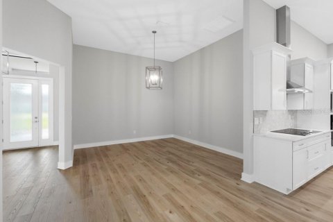 House in Hudson, Florida 4 bedrooms, 314.85 sq.m. № 1631427 - photo 4