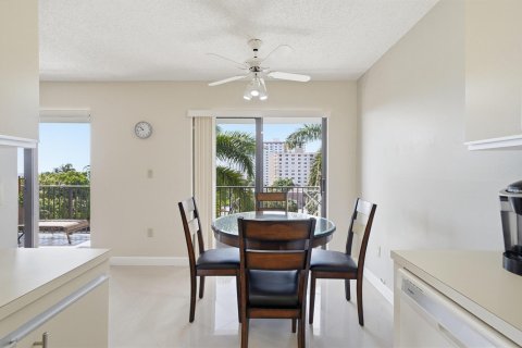 Condominio en venta en Hollywood, Florida, 2 dormitorios, 145.86 m2 № 2183017 - foto 21