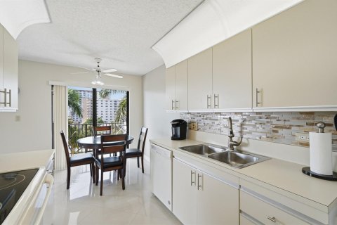 Condominio en venta en Hollywood, Florida, 2 dormitorios, 145.86 m2 № 2183017 - foto 10