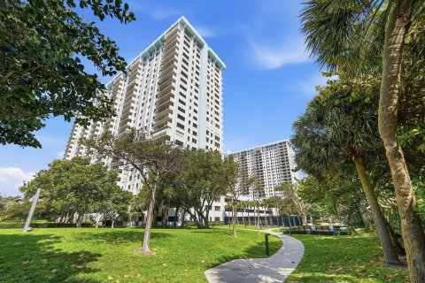 Condominio en venta en Hollywood, Florida, 2 dormitorios, 145.86 m2 № 2183017 - foto 2