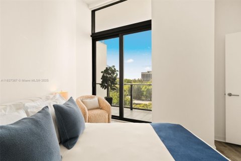 Снять в аренду кондоминиум в Майами, Флорида 3 спальни, 123м2, № 1822122 - фото 24