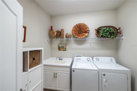 House in Englewood, Florida 2 bedrooms, 151.62 sq.m. № 1670189 - photo 28