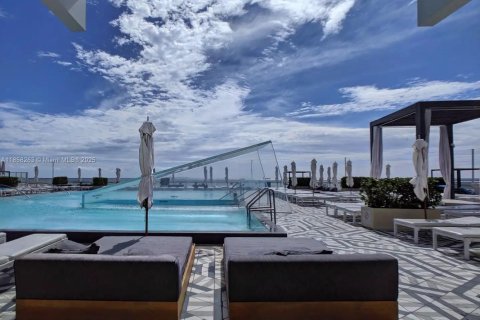Condominio en venta en Fort Lauderdale, Florida, 1 dormitorio, 65.87 m2 № 1887522 - foto 16