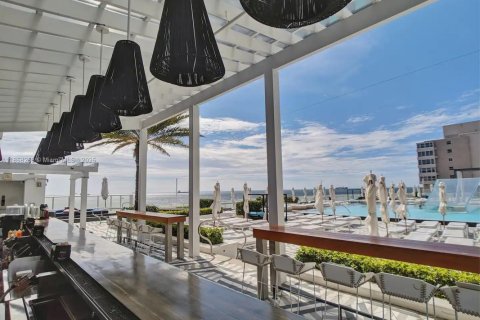 Condominio en venta en Fort Lauderdale, Florida, 1 dormitorio, 65.87 m2 № 1887522 - foto 20