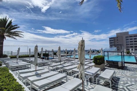 Condominio en venta en Fort Lauderdale, Florida, 1 dormitorio, 65.87 m2 № 1887522 - foto 18