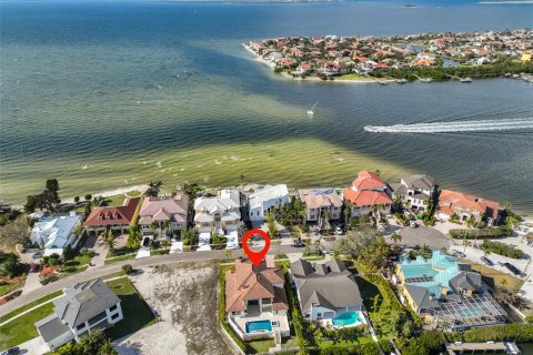 Villa ou maison à louer à Apollo Beach, Floride: 5 chambres, 401.43 m2 № 1765570 - photo 1