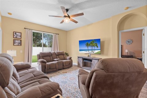 Villa ou maison à vendre à Tampa, Floride: 4 chambres, 171.68 m2 № 1904091 - photo 17