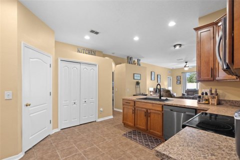 Villa ou maison à vendre à Tampa, Floride: 4 chambres, 171.68 m2 № 1904091 - photo 10