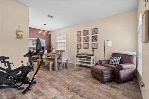 Villa ou maison à vendre à Tampa, Floride: 4 chambres, 171.68 m2 № 1904091 - photo 5