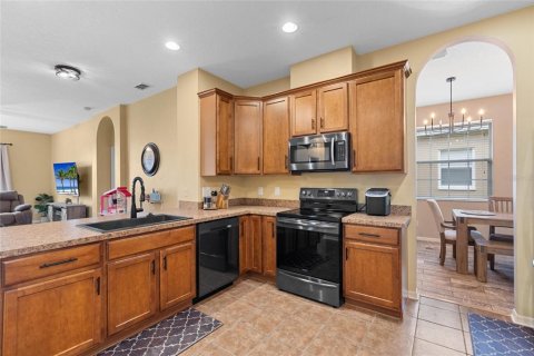 Villa ou maison à vendre à Tampa, Floride: 4 chambres, 171.68 m2 № 1904091 - photo 11