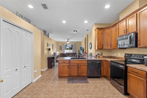 Villa ou maison à vendre à Tampa, Floride: 4 chambres, 171.68 m2 № 1904091 - photo 12