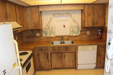 House in Winter Haven, Florida 2 bedrooms, 118.73 sq.m. № 2113223 - photo 13