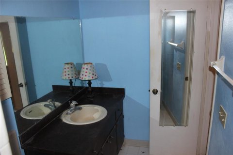 House in Winter Haven, Florida 2 bedrooms, 118.73 sq.m. № 2113223 - photo 20