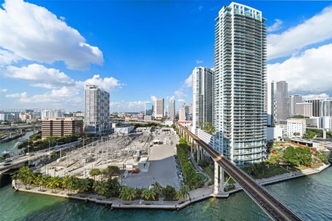 Copropriété à louer à Miami, Floride: 1 chambre, 124.21 m2 № 1988688 - photo 14