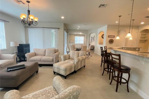 House in Orlando, Florida 4 bedrooms, 302.3 sq.m. № 1802213 - photo 11
