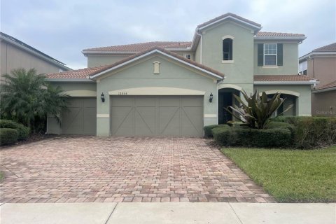 House in Orlando, Florida 4 bedrooms, 302.3 sq.m. № 1802213 - photo 1