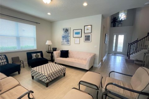 House in Orlando, Florida 4 bedrooms, 302.3 sq.m. № 1802213 - photo 8