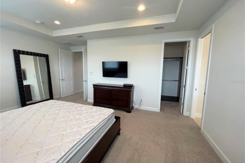 House in Orlando, Florida 4 bedrooms, 302.3 sq.m. № 1802213 - photo 18