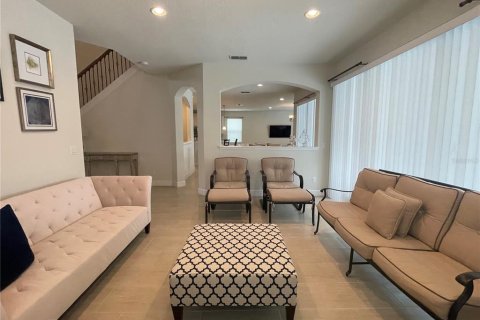 House in Orlando, Florida 4 bedrooms, 302.3 sq.m. № 1802213 - photo 7