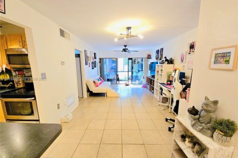 Copropriété à vendre à Hollywood, Floride: 1 chambre, 62.24 m2 № 2044600 - photo 5