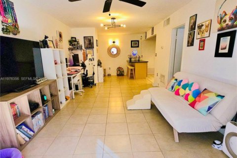 Copropriété à vendre à Hollywood, Floride: 1 chambre, 62.24 m2 № 2044600 - photo 6