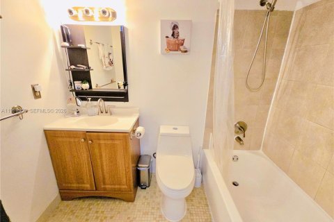 Copropriété à vendre à Hollywood, Floride: 1 chambre, 62.24 m2 № 2044600 - photo 12