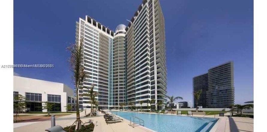 Condo in Miami, Florida, 2 bedrooms № 1868285