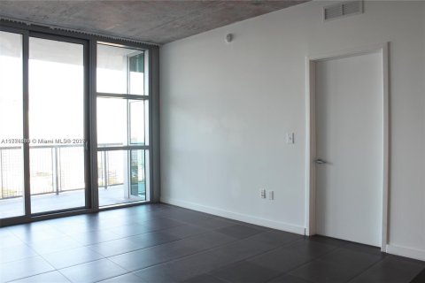 Condo in Miami, Florida, 2 bedrooms  № 1868285 - photo 7