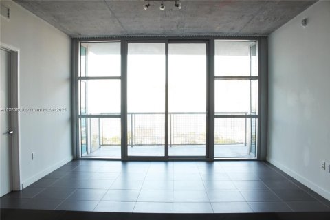 Condo in Miami, Florida, 2 bedrooms  № 1868285 - photo 8