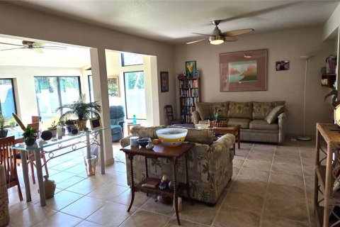 Villa ou maison à vendre à Punta Gorda, Floride: 3 chambres, 248.42 m2 № 2141885 - photo 9