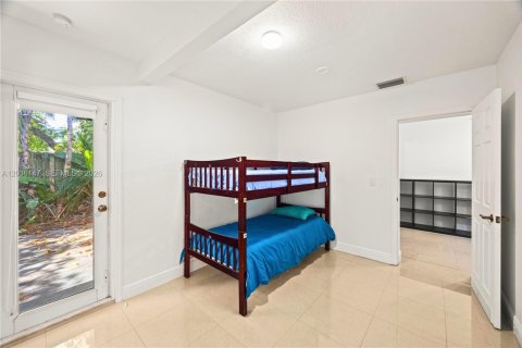 House in Dania Beach, Florida 4 bedrooms, 199.74 sq.m. № 2244160 - photo 18