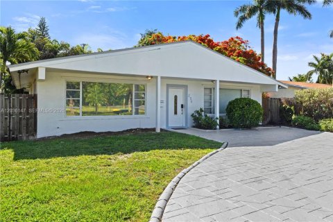 House in Dania Beach, Florida 4 bedrooms, 199.74 sq.m. № 2244160