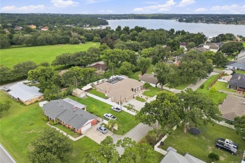 House in Lakeland, Florida 4 bedrooms, 287.53 sq.m. № 2258856 - photo 6