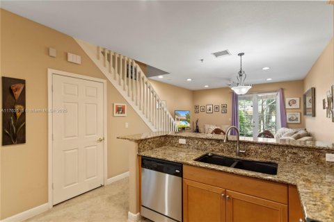 Touwnhouse à vendre à Davie, Floride: 2 chambres, 110.09 m2 № 2076997 - photo 12