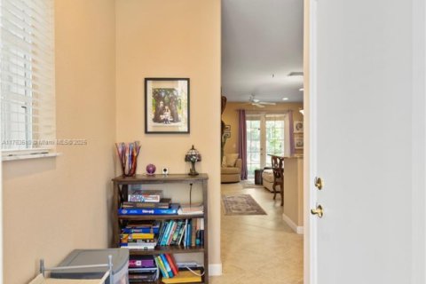 Touwnhouse à vendre à Davie, Floride: 2 chambres, 110.09 m2 № 2076997 - photo 4