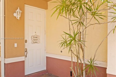 Touwnhouse à vendre à Davie, Floride: 2 chambres, 110.09 m2 № 2076997 - photo 3