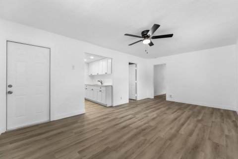 Apartment in Stuart, Florida 1 bedroom, 50.63 sq.m. № 2392773 - photo 5